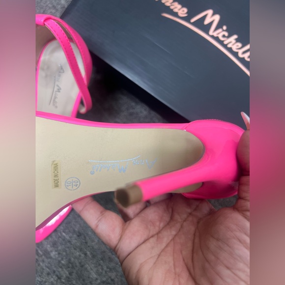 Pink Pointed Toes Heels - Picture 2 of 4